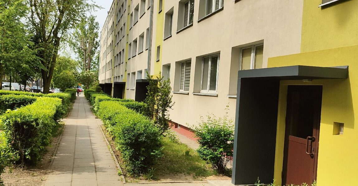 Wymiana betonowego zadaszenia na nowoczesne zadaszenie GUTTA BS z ścianką – realizacja w Lubiatowie